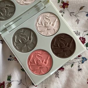chantecaille limited magnolia palette（new）